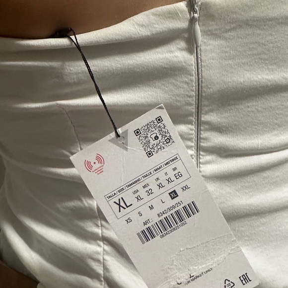 Zara White Ruffled Dress with Tan Belt - Picture 4 of 4